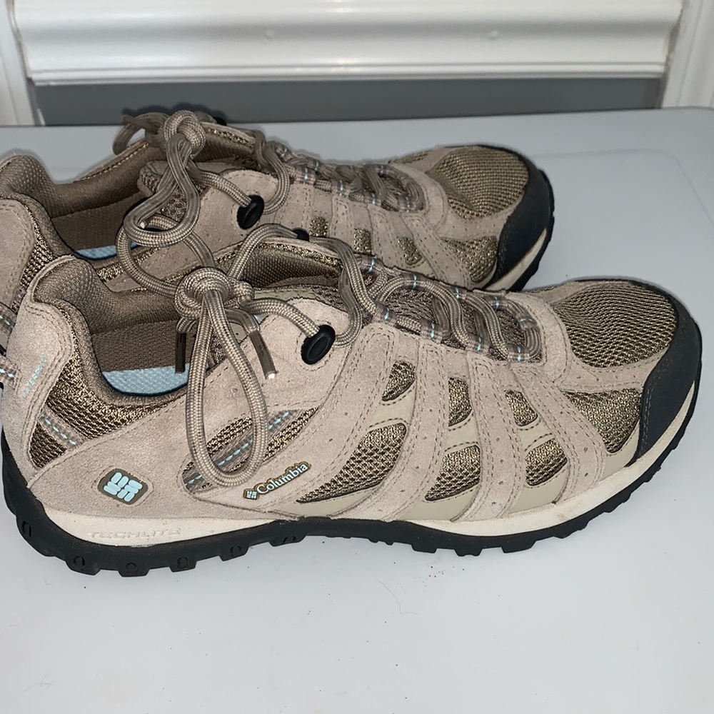 columbia hiking boots